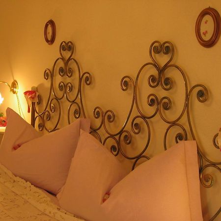 Bed And Breakfast Zia Calci Room photo