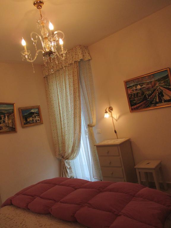 Bed And Breakfast Zia Calci Room photo